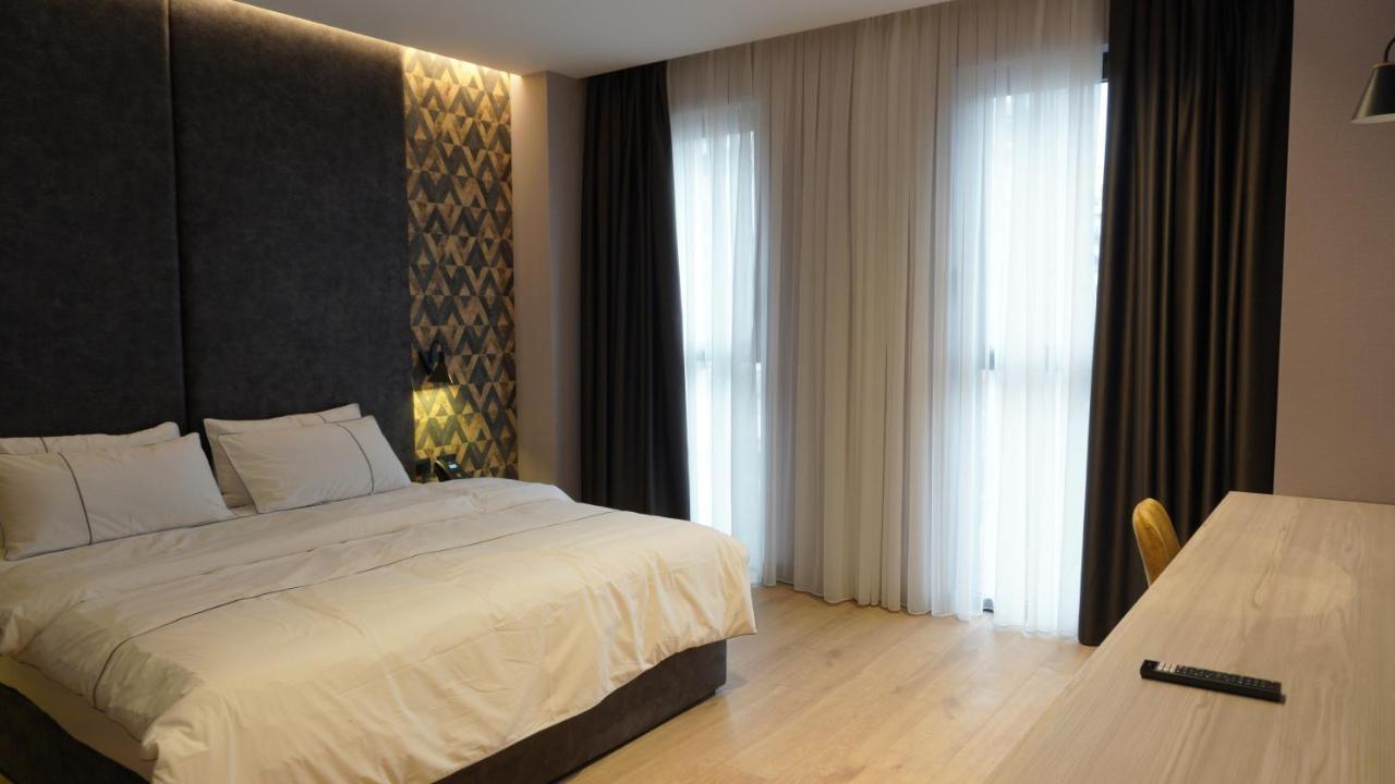 Starlight Hotel Tirana Exterior photo