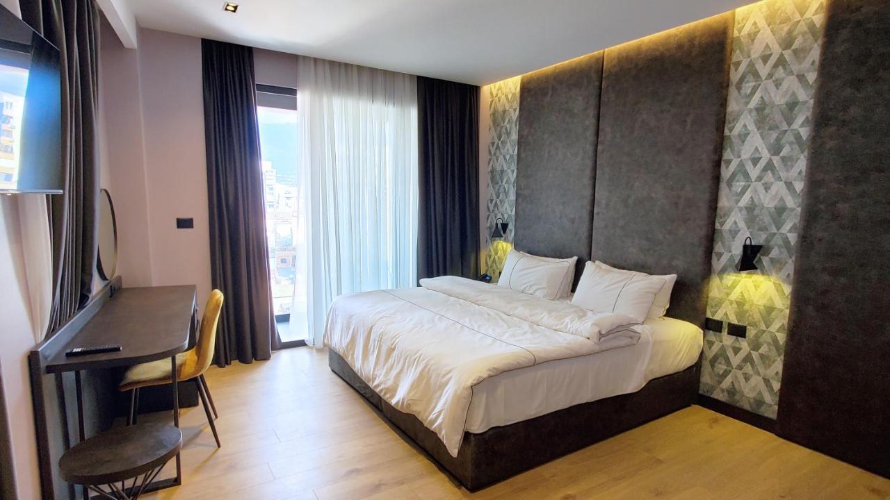 Starlight Hotel Tirana Exterior photo