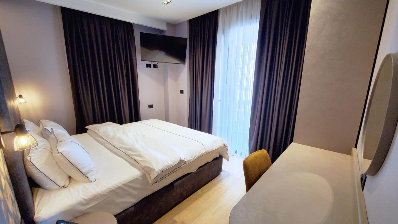 Starlight Hotel Tirana Exterior photo